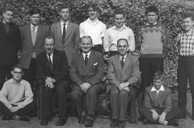 {short description of image}